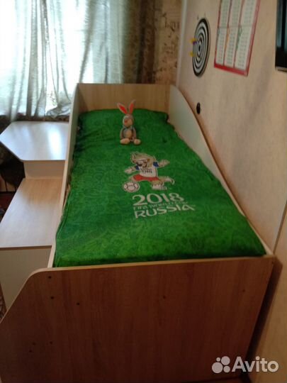 Уголок школьника с кроватью