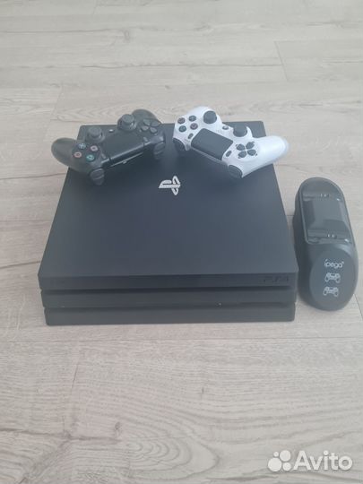 Sony playstation 4 PS4 pro 1tb с играми