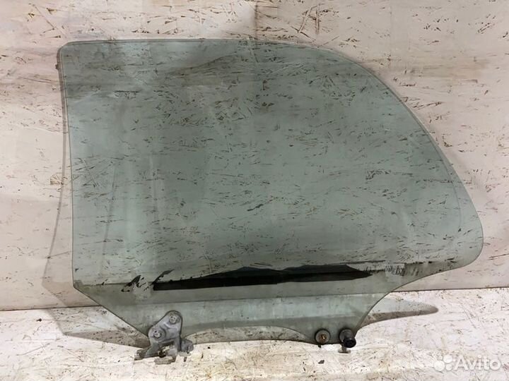 Стекло двери заднее правое Subaru Impreza седан