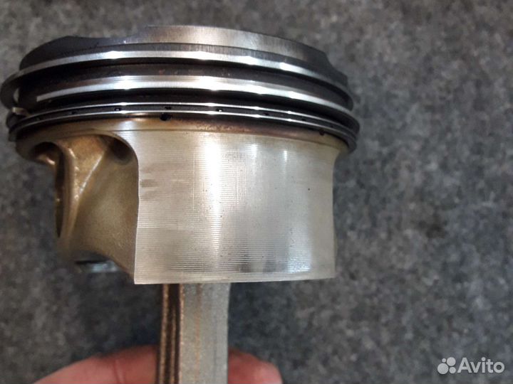 Поршень шатун BMW 750 F01/F02 N63