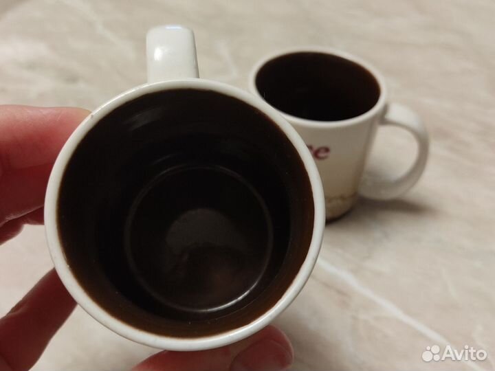 Две кружки Starbucks