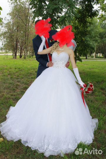 Свадебное платье