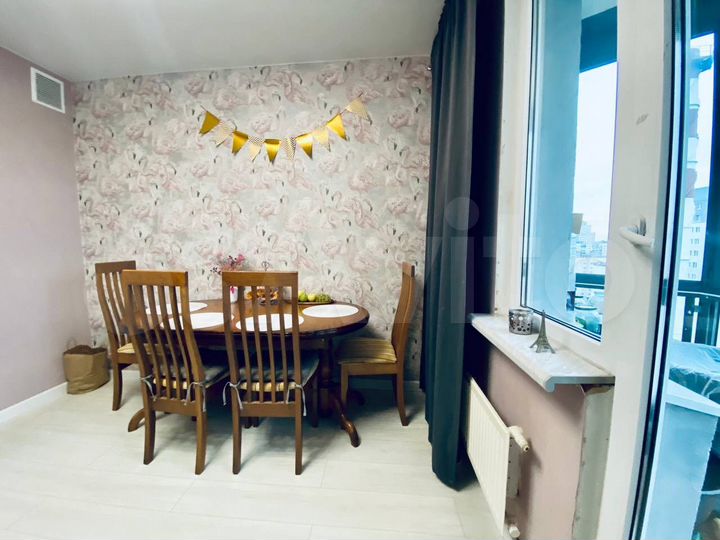 3-к. квартира, 84 м², 14/17 эт.