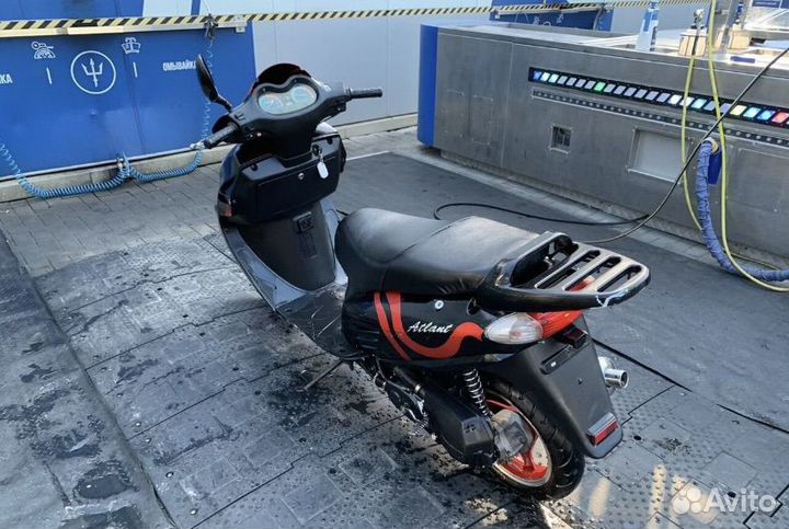 Скутер 50куб Atlant двухместнный
