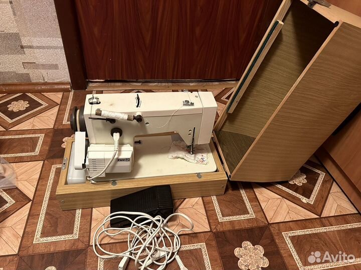 Швейная машинка veritas