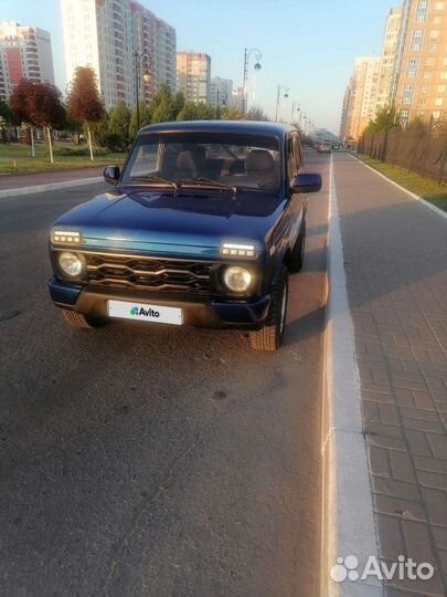 LADA 4x4 (Нива) 1.7 МТ, 2010, 90 000 км