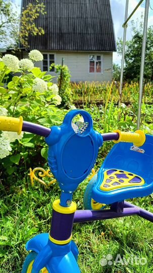 Велосипед трёхколёсный