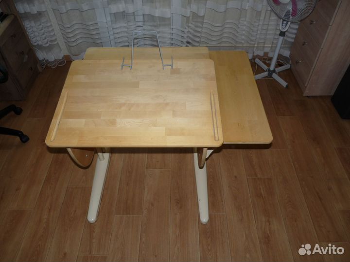 Продам растущую парту 