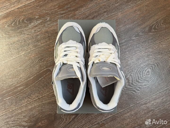 Кроссовки мужские New Balance 2002R