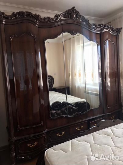 Спальный гарнитур