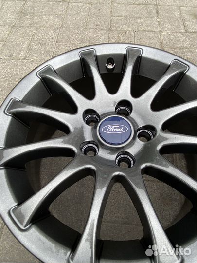 Диски литые r15 5x108 (как новые)