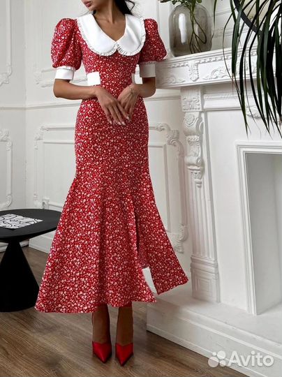 Романтичное платье с воротником