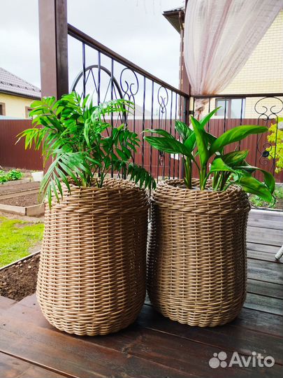 Кашпо для цветов напольное