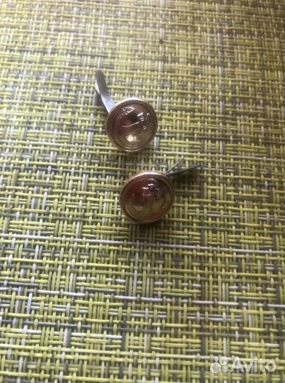 Пуговицы военные