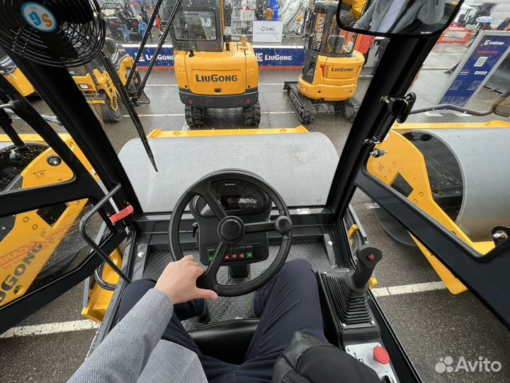 Каток грунтовый LiuGong CLG 6614E