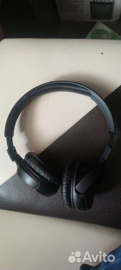 Беспроводные наушники jbl