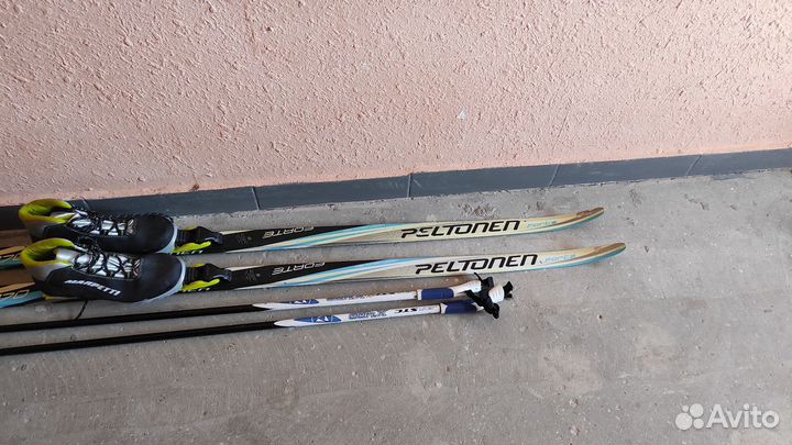 Лыжи и ботинки детские