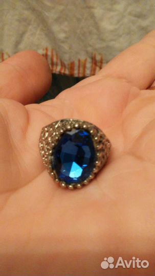 Серебряное кольцо с синим сапфиром