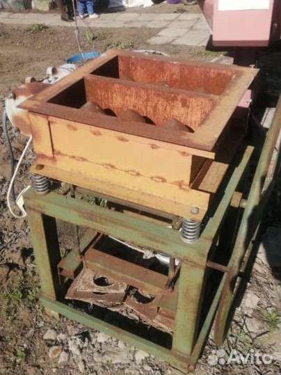 Вибростанок для производства блоков