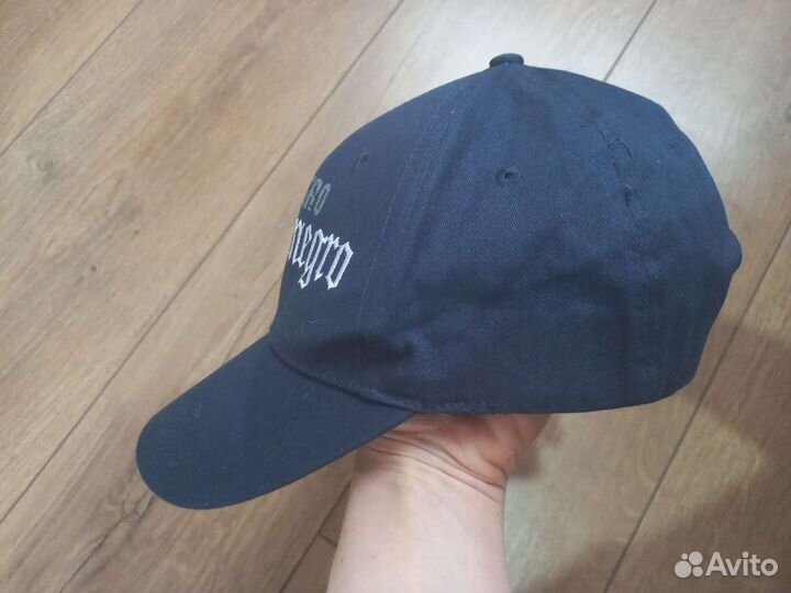 Кепка мужская привозила из Черногории