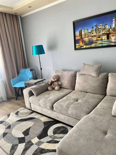 2-к. квартира, 63 м², 1/8 эт.