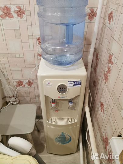 Кулер для воды с холодильником