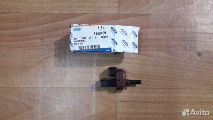 Датчик положения педали сцепления ford transit 00