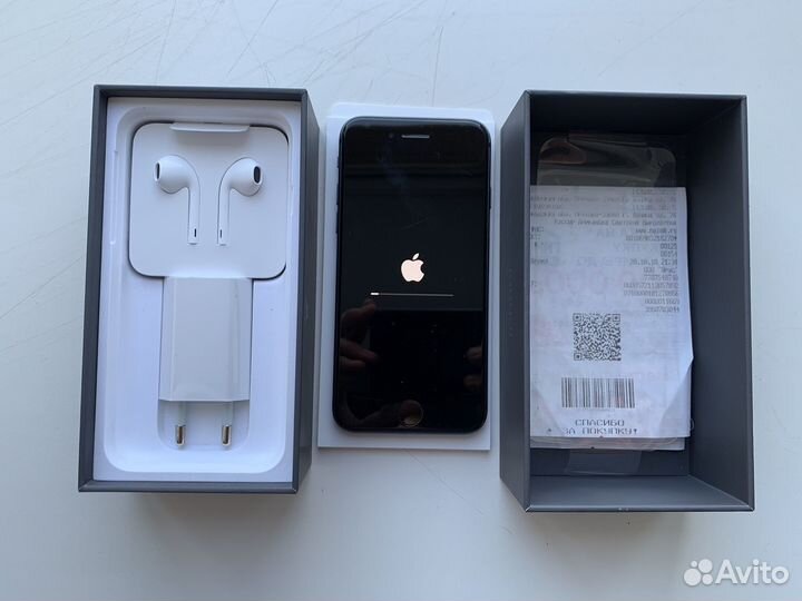 Телефон iPhone 8 64 gb black