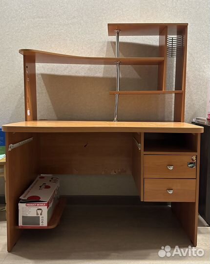 Компьютерный стол