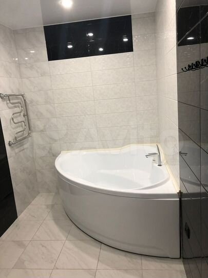 Дом 430 м² на участке 8 сот.