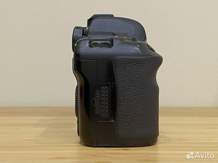 Зеркальный фотоаппарат Canon EOS 5D Mark II Body