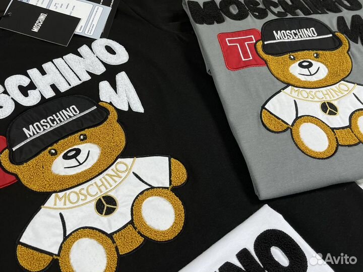 Футболка Moschino