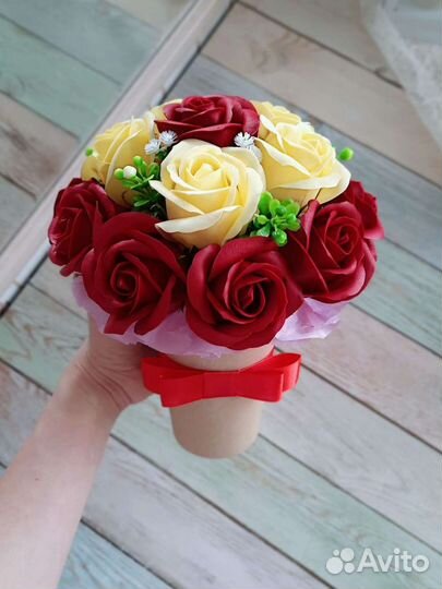 Букет комплимент из мыльных роз