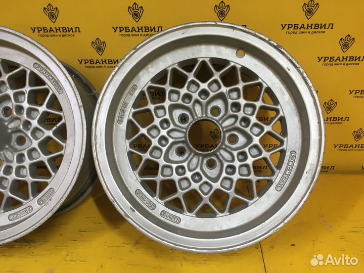 Есть трещина. 2 шт. Диски H2 Fondmetal KBA 40810