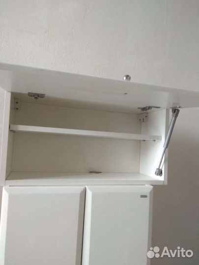 Полка настенная для ванной