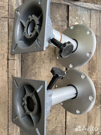 Стойка под сиденье для катера