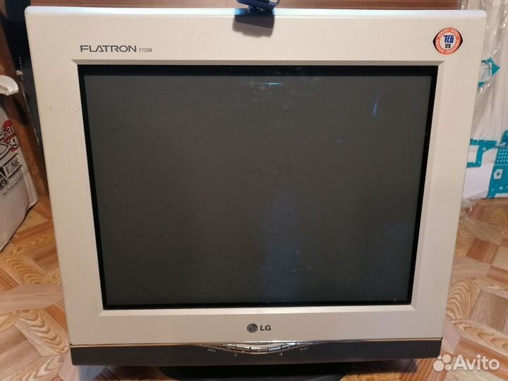 Монитор Flatron F 720B. LG 17