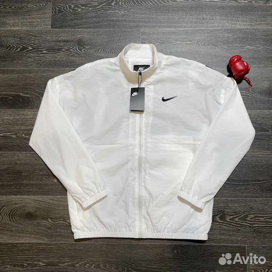 Ветровка Nike