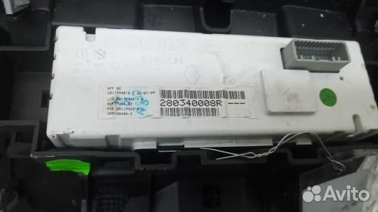 Монитор renault megane 3 (UBR14JA01)