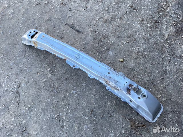 Усилитель бампера renault logan 2