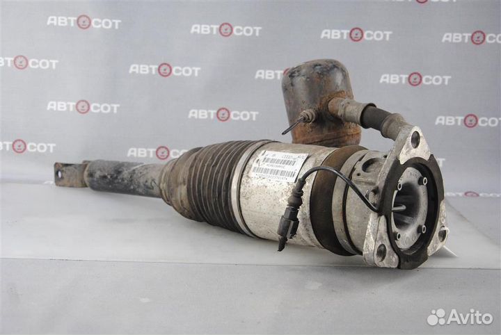 Пневмостойка задняя левая Audi A8 D3 (2003-2009г