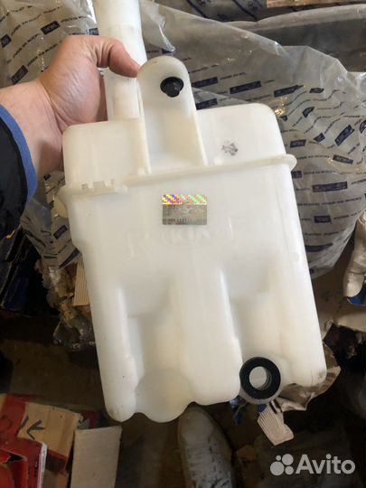 Бачок омывателя лобового стекла Kia Spectra