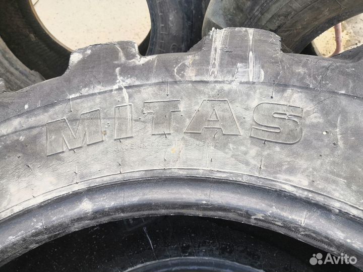 Шина б/у 16.9 / 30 на экскаватор погрузчик