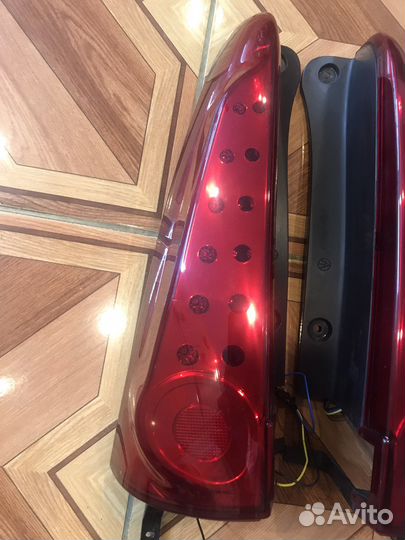 LADA largus Задние фонари