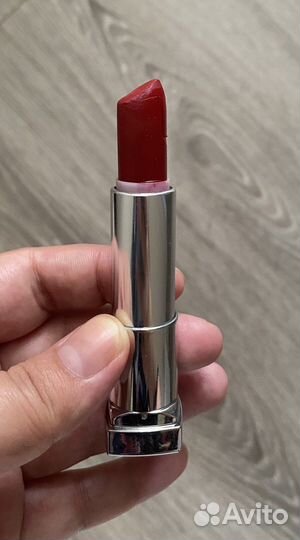 Матовая красная помада maybelline 968