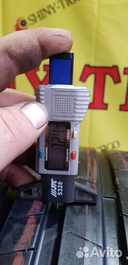 Pirelli P Zero 255/40 R21 102Y