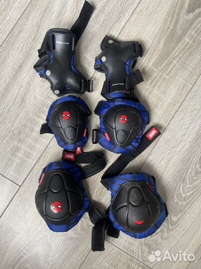 Коньки и защита