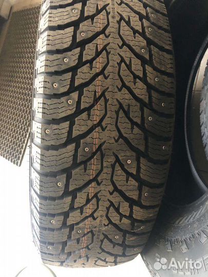 Nokian Tyres Hakkapeliitta LT3 275/70 R18 125Q