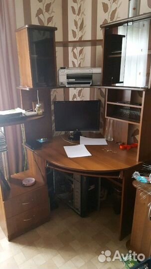 Стол компьютерный