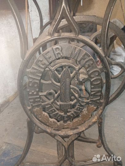 Швейная машина Singer